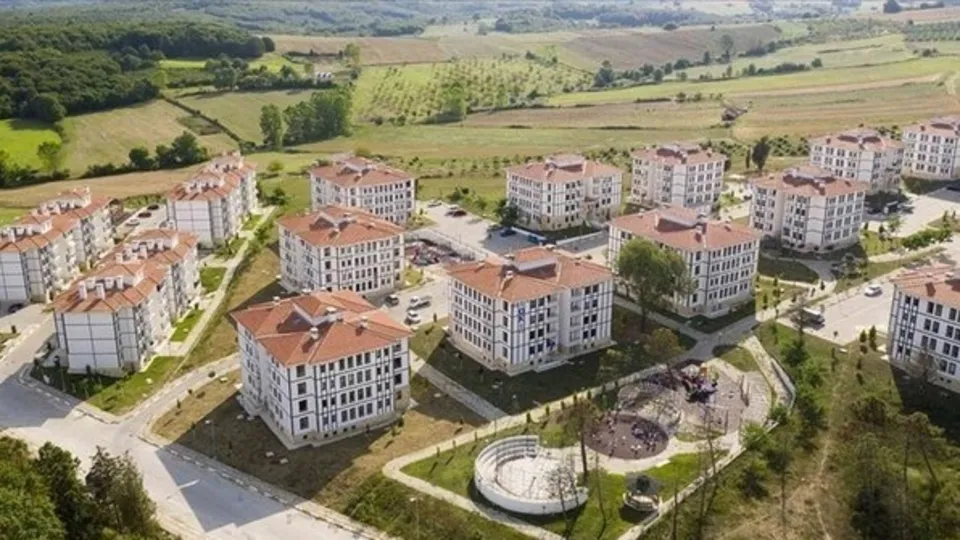 Sosyal konutta KDV iniyor! TOKİ Başkanı A Para'da duyurdu: Yüzde 1'in altına düşecek