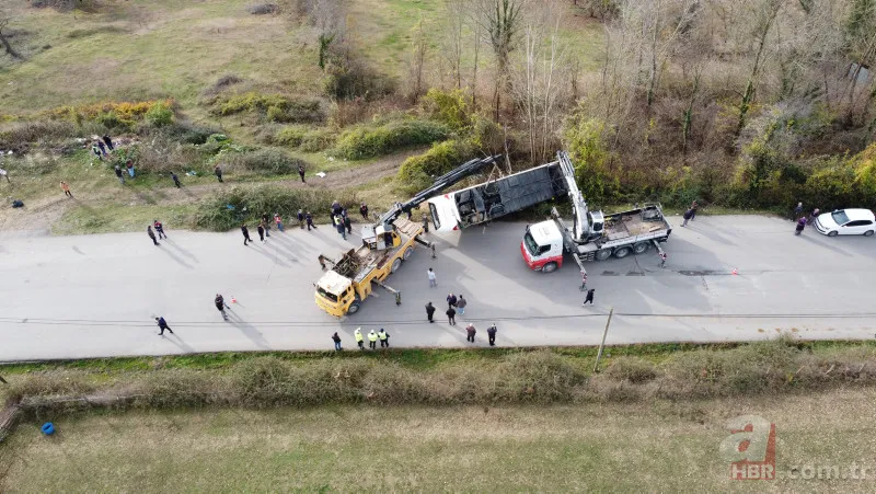 Bartın'da yolcu otobüsü devrildi! Çok sayıda yaralı var 19