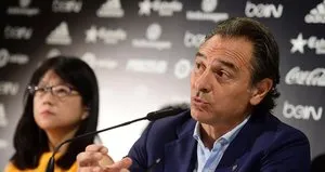 Valencia, Prandelli’yi tanıttı