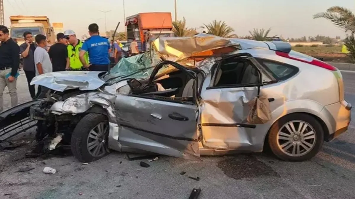 Adana'da feci kaza! İnfaz koruma memurlarının olduğu otomobil hurdaya döndü: 2 personel hayatını kaybetti | Bakan Tunç'tan baş sağlığı mesajı