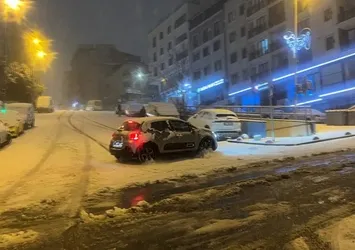 İstanbul'da her kış aynı tablo | Kar yağışı değil İBB'nin tedbirsizliği hayatı felç etti