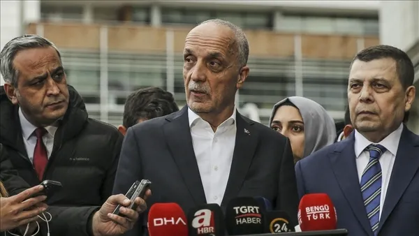 Başkan Erdoğan Türk-İş Başkanı Ergün Atalay’ı kabul etti: Ana başlık 700 bin kamu işçisi