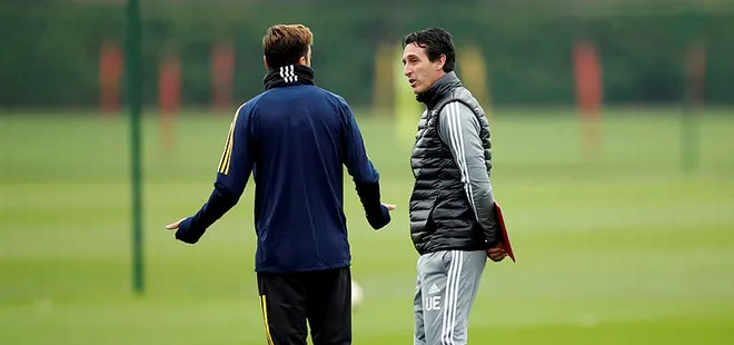 Emery’den Mesut Özil eleştirilerine yanıt