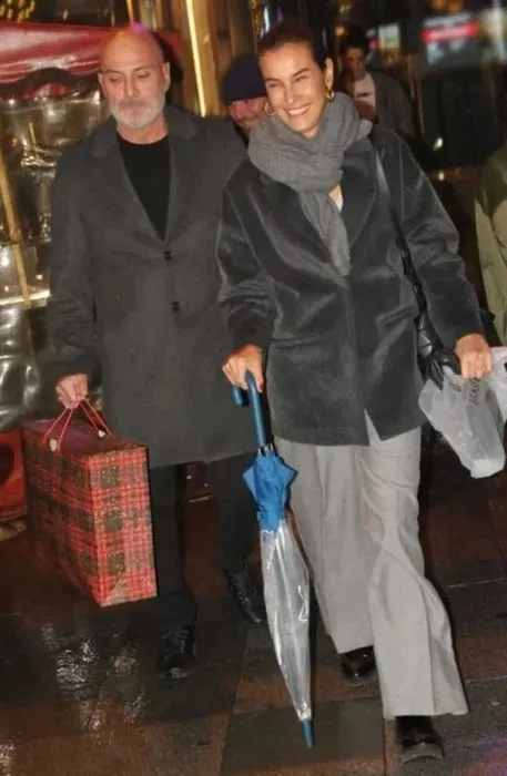 mehmet-aslantugdan-sonra-yeni-sayfa-arzum-onan-evlilige-goz-kirpti-1768285766584.jpeg Kaynak: SABAH