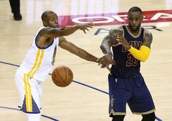 Golden State seride 2-0 öne geçti!
