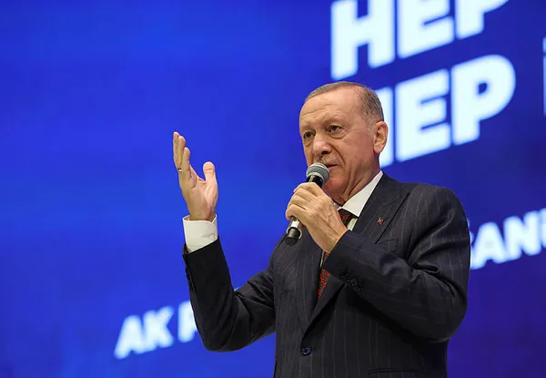 Başkan Erdoğan’dan AK Parti 4. Olağanüstü Büyük Kongresi’nde emekli memurlara müjde! Tarih verdi...