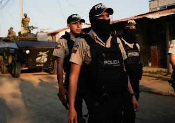 Ekvador ve Meksika arasında "karmaşık kriz"