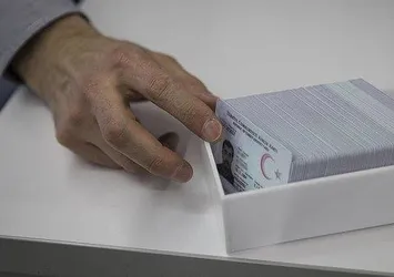 Yeni kimlik kartı ile ilgili flaş gelişme! Nüfus cüzdanlarını değiştirmeyenler dikkat | Son tarih belli oldu | Kimlik başvurusu nasıl yapılır?