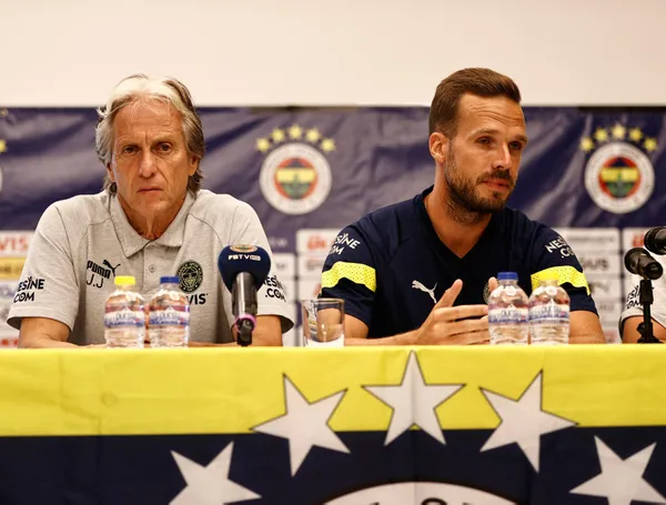 Fenerbahçe’de yeni transferin lisansı çıkarılmadı: Süper Lig maçlarında görev alamayacak