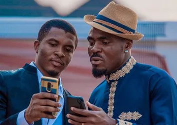 Emenike bombayı patlattı! Geri dönüyor