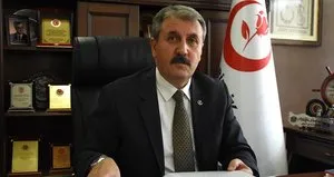 Şehitlerimizin kanı siyasi bölücülerin ellerinde de var