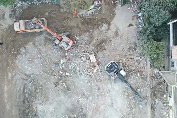riza-bey-apartmaninin-muteahhidinin-yalanini-google-ortaya-cikardi-1604809954718.jpg Rıza Bey Apartmanı’nın müteahhidinin yalanını Google ortaya çıkardı! - 3