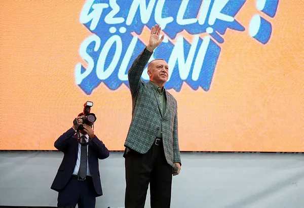 Son dakika: Başkan Erdoğan Adana’da! 81 ilden gelen on binlerce gençle buluştu | Gençlerimizin peşkeş çekilmesine izin vermeyiz