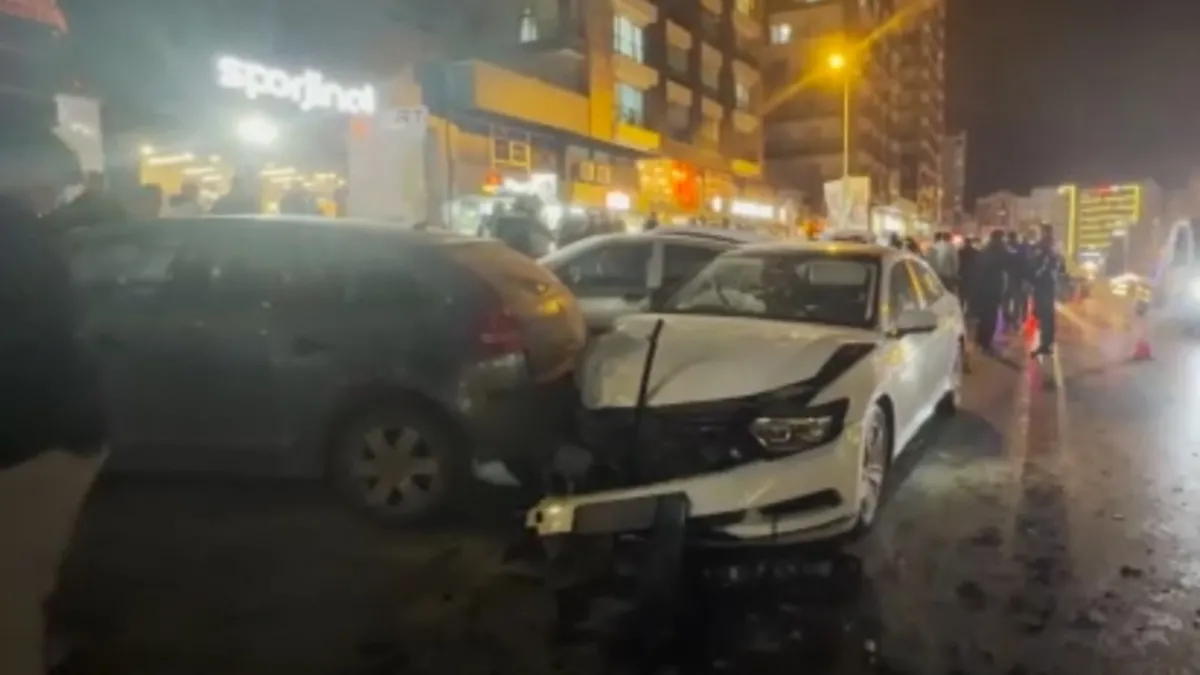 Niğde'de zincirleme trafik kazası: 4 yaralı