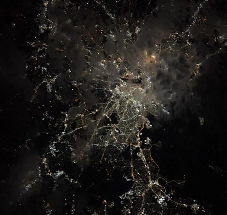 Beyrut’taki patlama uzaydan böyle görüntülendi!