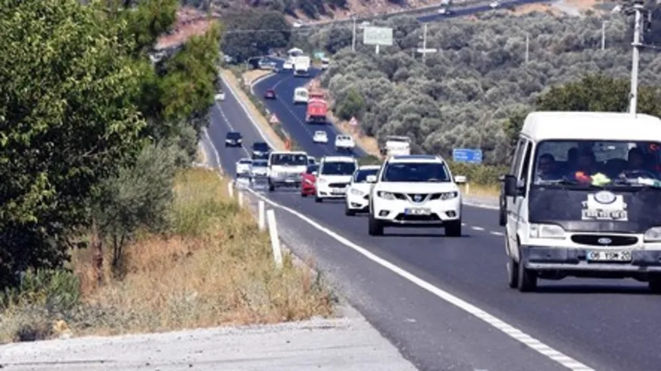 4 günde 300 bin araç geldi