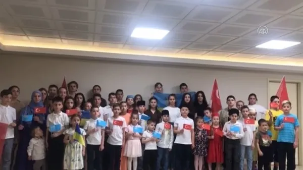 1651701143172.jpg Kırım Türkü çocuklardan Emine Erdoğan'a teşekkür mesajı: Türk milletinin desteğini unutmayacağız - 1