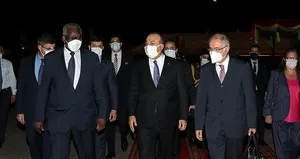 Dışişleri Bakanı Çavuşoğlu Gine’de