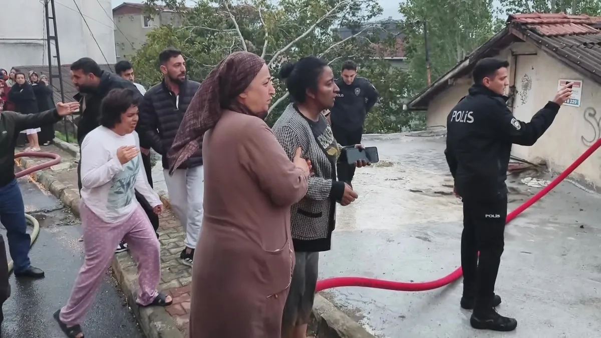 Maltepe'de gecekonduda feci yangın: 12 yaşındaki çocuk hayatını kaybetti! - 2