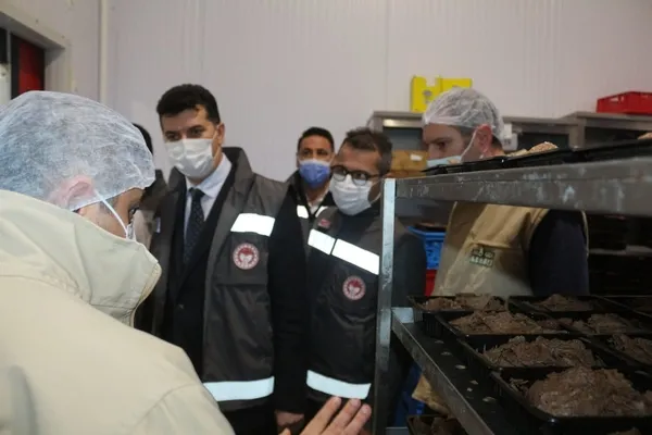 SON DAKİKA: Bakanlık mide bulandıran görüntülerle ilgili devreye girdi! Soruşturma başlatıldı - 2