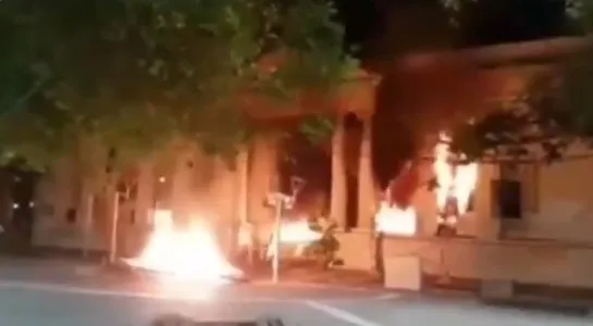 Arjantin'de valilik binası ateşe verildi! - 4