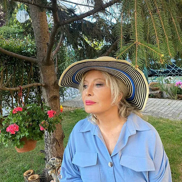 Emel Sayın'ın kardeş acısı: Fatoş Sayın hayatını kaybetti! Sosyal medyadan duyurdu - 3