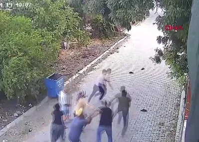 Miras anlaşmazlığı kavgası kamerada