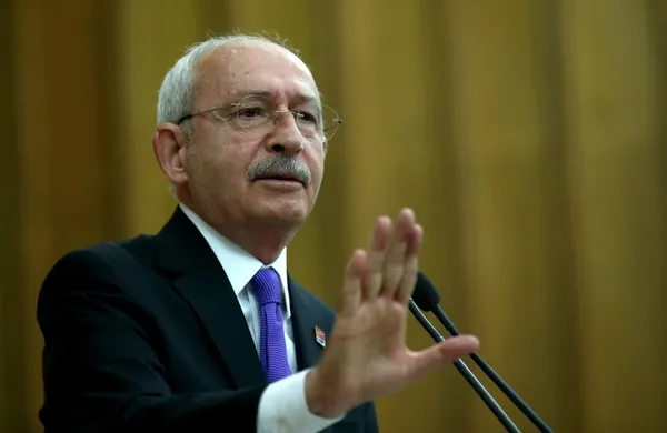 kemal-kilicdaroglu-abd-yolcusu-altili-masada-adaylik-kaosu-devam-ederken-yeni-tartismanin-adi-icazet-1663882841871.jpg Kemal Kılıçdaroğlu ABD yolcusu! Altılı masada adaylık kaosu devam ederken yeni tartışmanın adı: İcazet - 5