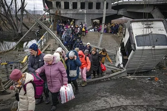 Rusya-Ukrayna savaşında 15. gün! Ukrayna Devlet Başkanı Zelenskiy: 6 insani yardım koridoru oluşturulacak - 5