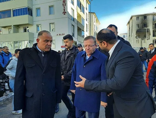 1703075672128.jpeg Kars'ta korkutan patlama! Ev harabeye döndü: 6 yaralı - 3