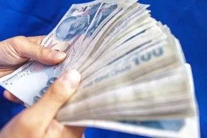 Emekli ikramiye ve maaşları hesaplara yatırılıyor