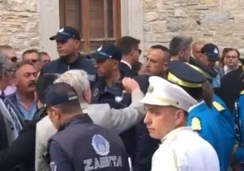 CHP’li başkan Muammer Ekrem Oran'dan 19 Mayıs’a gölge düşüren hareket! Gençlerin yürüyüşünü engelledi