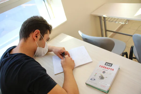 YKS’de baraj kalktı! Yeni sistem nasıl olacak? YÖK Başkanı Prof. Dr. Erol Özvar merak edilen soruları yanıtladı