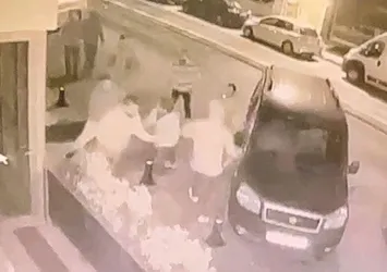 Talihsiz gencin acı sonu! Yan baktın deyip öldürdü