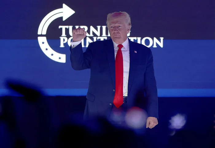 Trump’tan LGBT’li sapkınlarla ilgili dikkat çeken çıkış: Sadece iki cinsiyet vardır! Erkek ve kadın