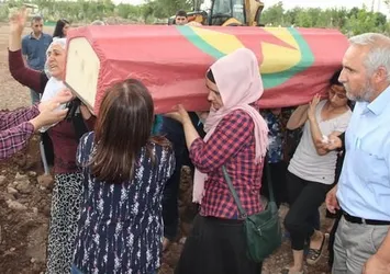 Canlı bombanın cenazesine katılanlar hakkında inceleme!