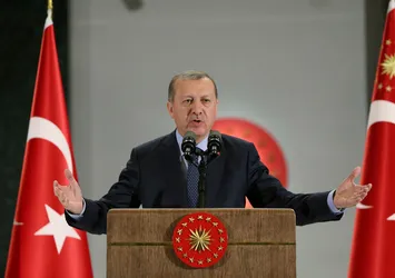 Seçim barajı yüzde 5’e iniyor