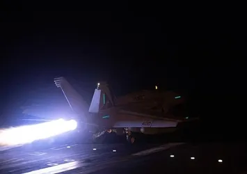 ABD'den Yemen'e hava saldırısı! Başkent Sana'yı vurdular