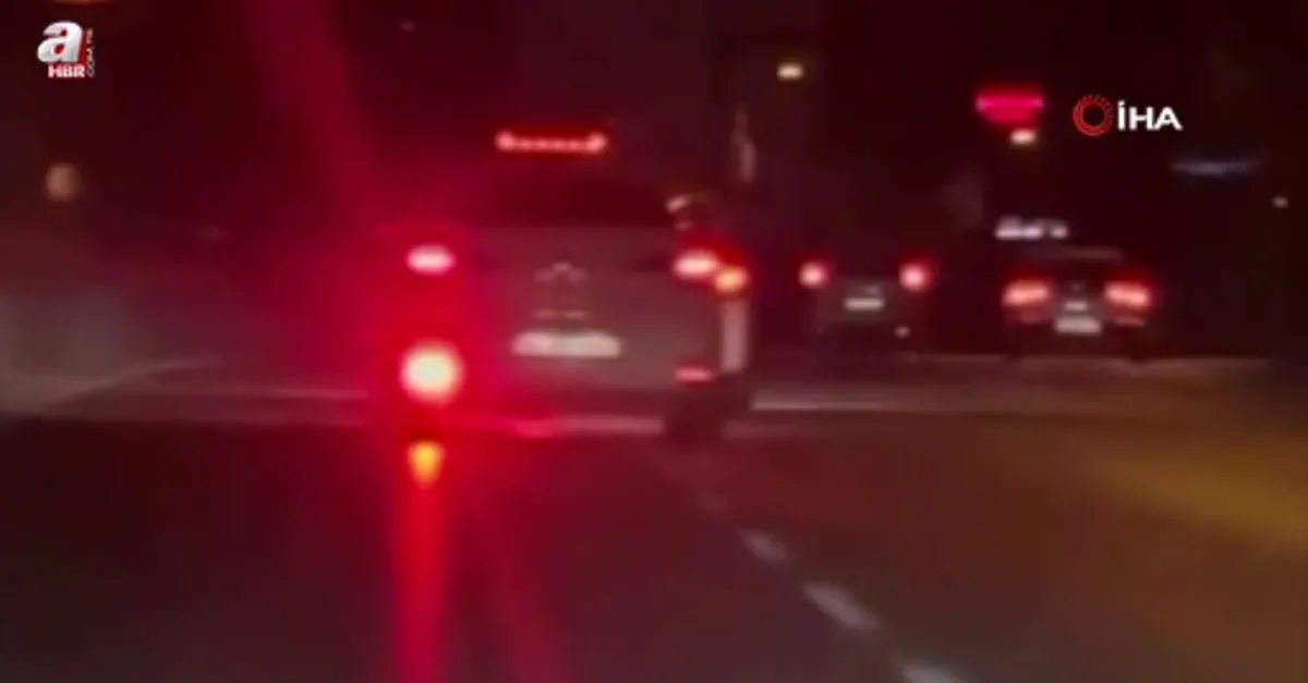 İki sürücünün yol verme inadı kamerada