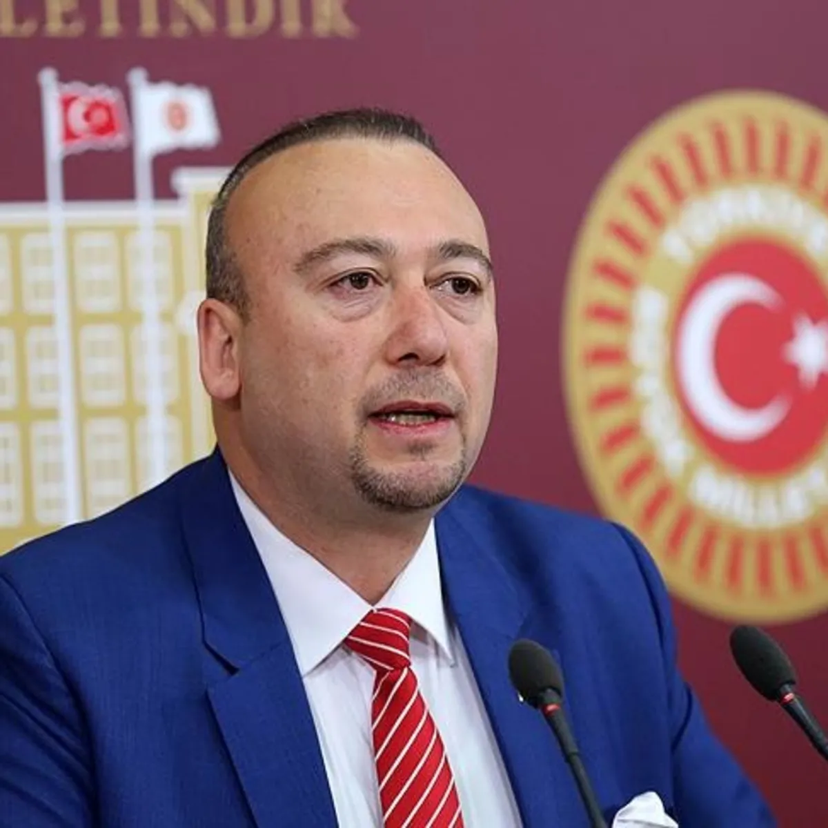 CHP’li Uşak Belediyesi’ne rüşvet operasyonu: Başkan Yalım dahil 13 kişiye tutuklama talebi