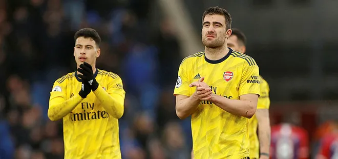 Yunan stoper Sokratis Fenerbahçe’ye doğru