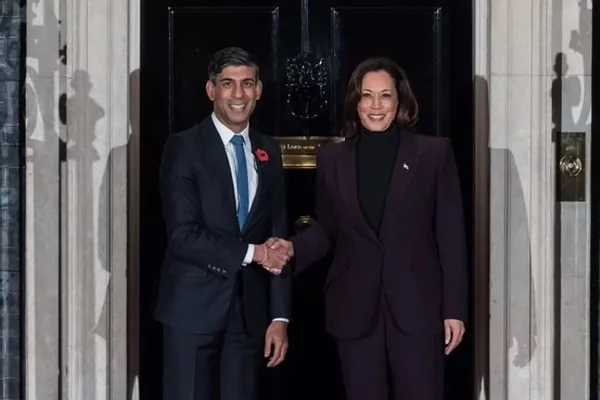 İngiltere Başbakanı’na Gazze protestosu! Kamala Harris, Rishi Sunak, Keir Starmer ellerinizde kan var