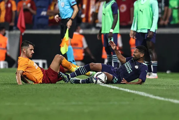 Galatasaray’dan buruk veda: Galatasaray 1-2 PSV MAÇ SONUCU-ÖZET