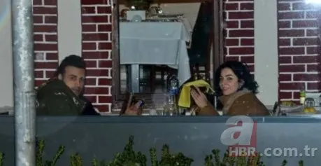 Merve Boluğur’dan aşk bombası! Sevgilisinden ayrılan Merve Boluğur genç şarkıcıyla magazincilere böyle yakalandı 4