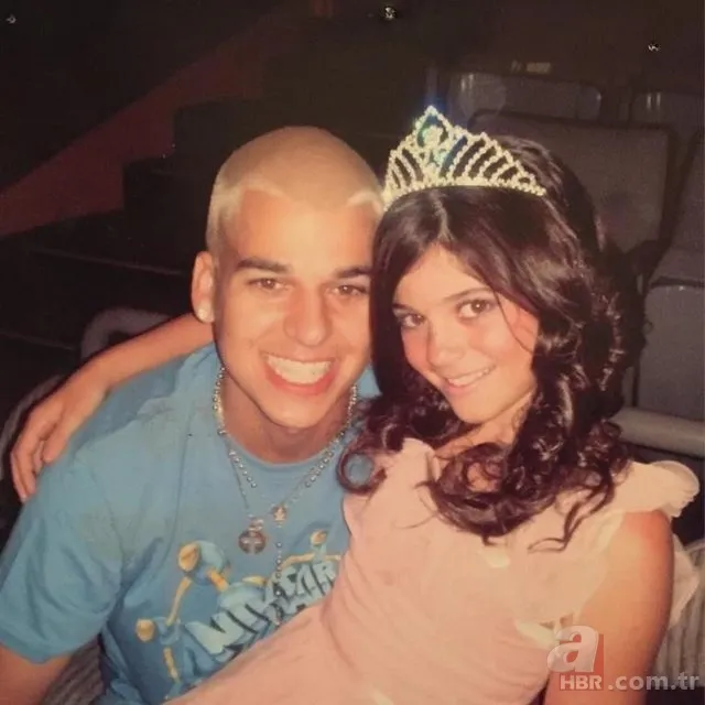 Kardashian-Jenner ailesinin bu hallerini hiç görmediniz! Çocukluk fotoğrafları olay oldu 7