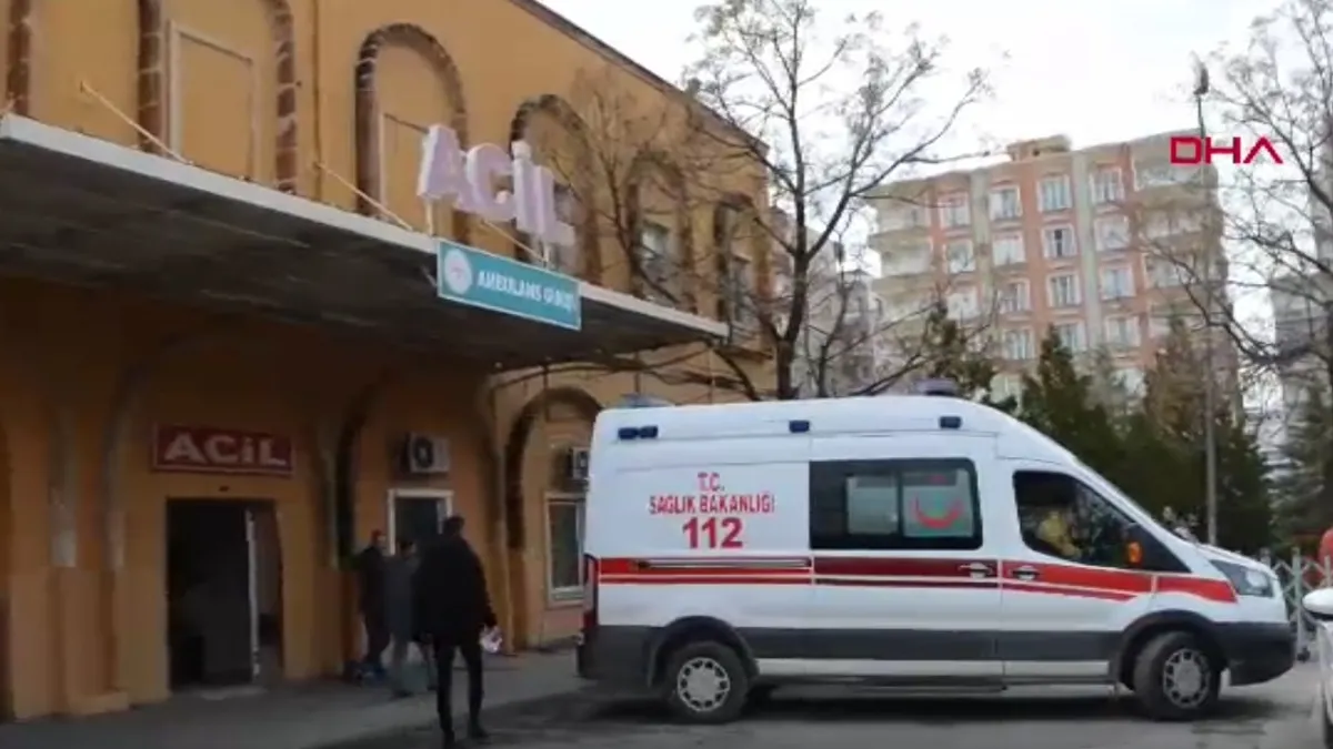 AVM'de yürüyen merdiven kâbusu! Çocuğun parmağı koptu