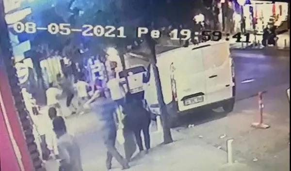 1628332227357.jpg İstanbul'da akılalmaz olay! İzmarit kavgası can aldı - 2