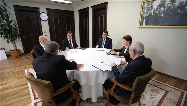 kucuk-ortaklar-sirayla-chpyi-satisa-basladi-yerel-secim-oncesi-gelecek-deva-ve-demokrat-parti-pes-pese-bombala-1691393809321.jpeg Küçük ortaklar sırayla CHP'yi satışa başladı! Yerel seçim öncesi Gelecek, DEVA ve Demokrat Parti peş peşe bombaladı: Müstakil seçim çıkışı - 1