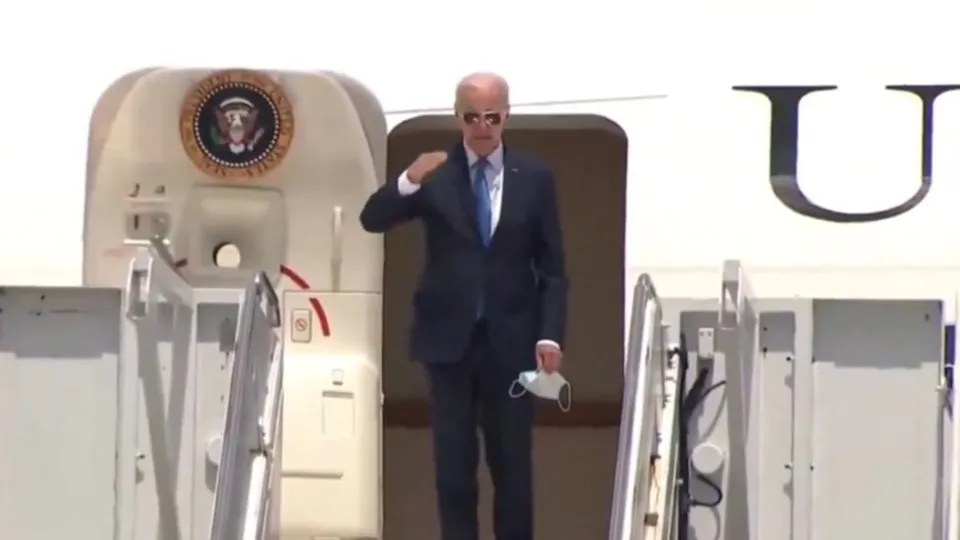 ABD Başkanı Joe Biden, başkanlık yarışından çekilmesinin ardından ilk kez görüntülendi