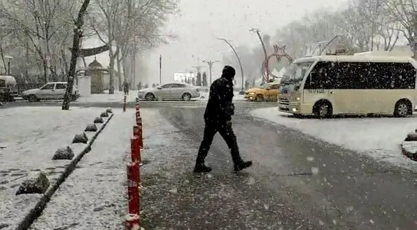 Meteoroloji'den İstanbul ve birçok il için flaş uyarı! İstanbul'da kar yağışı devam edecek mi? 23 Aralık İstanbul, Ankara, İzmir hava durumu - 1